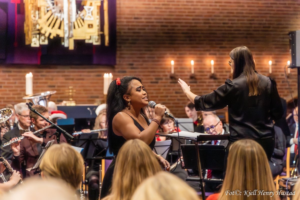 Solist på Mens himmelen faller ned: Ingrid Emmariza Aarskog Udnes